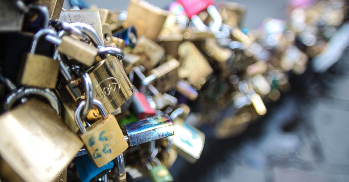 Just Moved to Bradenton? Rekey vs. Replace Your Locks — Bradenton Locksmith Pro