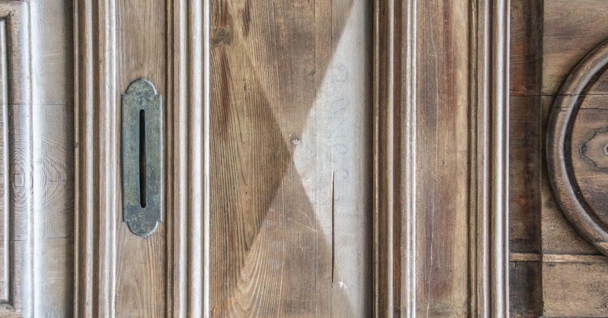 front door lock key — Bradenton Locksmith Pro