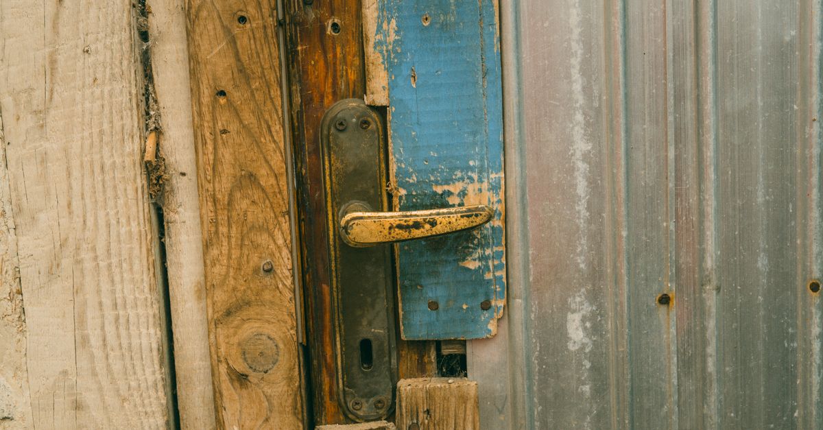 front door lock key — Bradenton Locksmith Pro