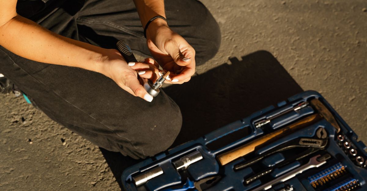 locksmith service technician — Bradenton Locksmith Pro